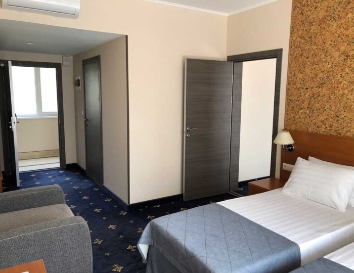 Делюкс семейный (новый корпус) - Гостевой комплекс «Хуторок»